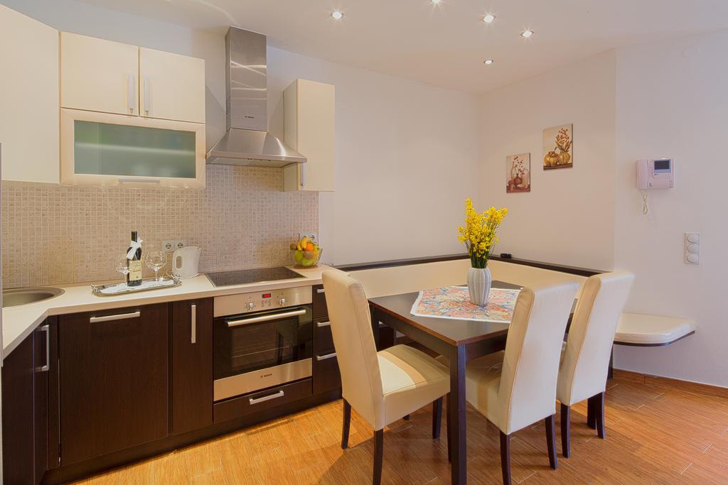 Montelux Apartments Μπούντβα Δωμάτιο φωτογραφία